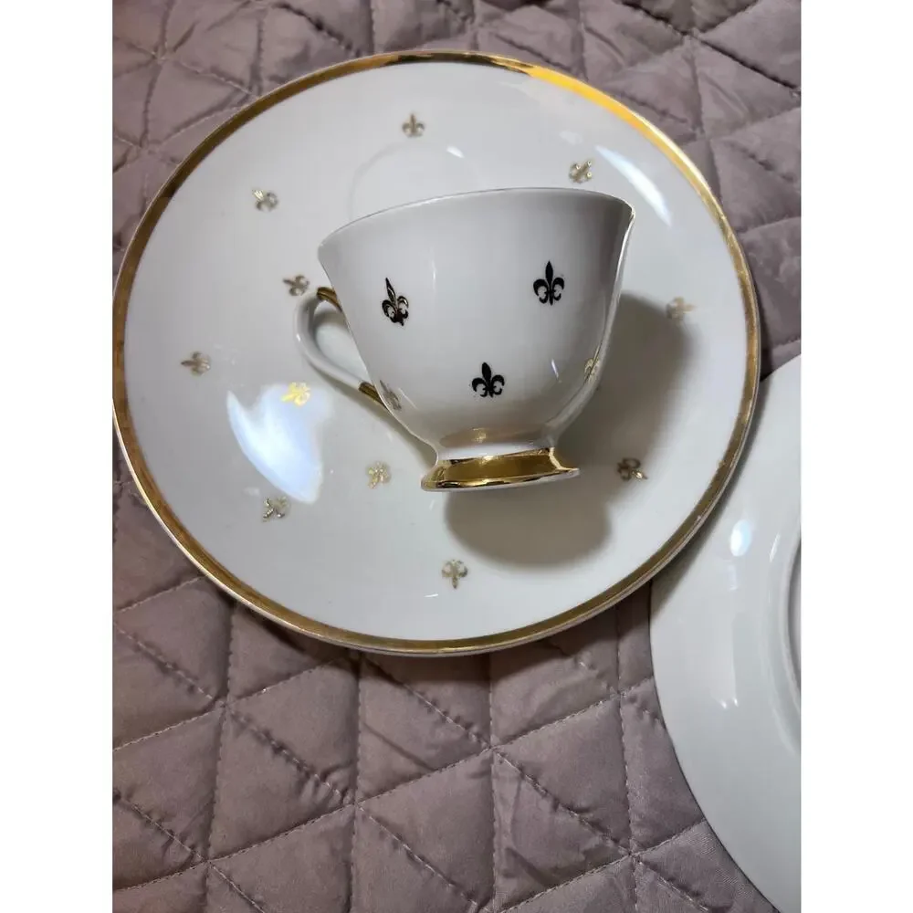 4 pcs. Vintage Fleur De Lis 3512 Gold Tea Cup and Luncheon Plate Set by Lefton.